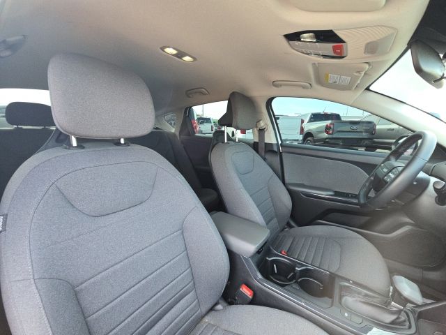2025 Kia K4 EX:L44120B