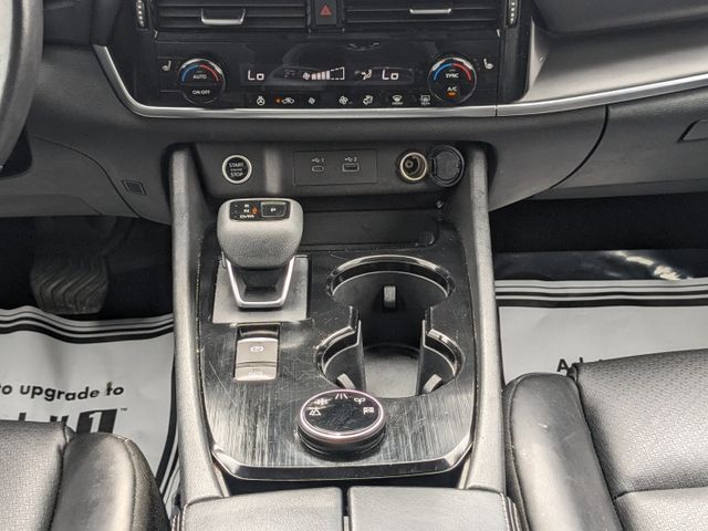 2023 Nissan Rogue SV photo