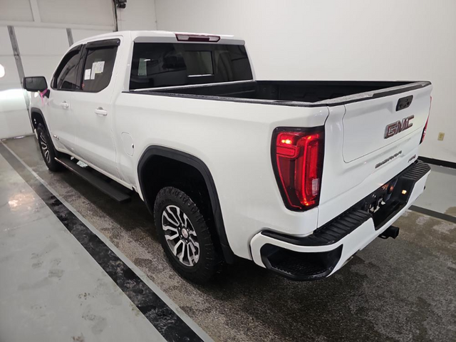 2022 GMC Sierra 1500 AT4 4