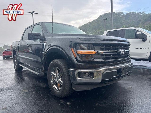  2025 Ford F-150 XLT SuperCrew 4WD   