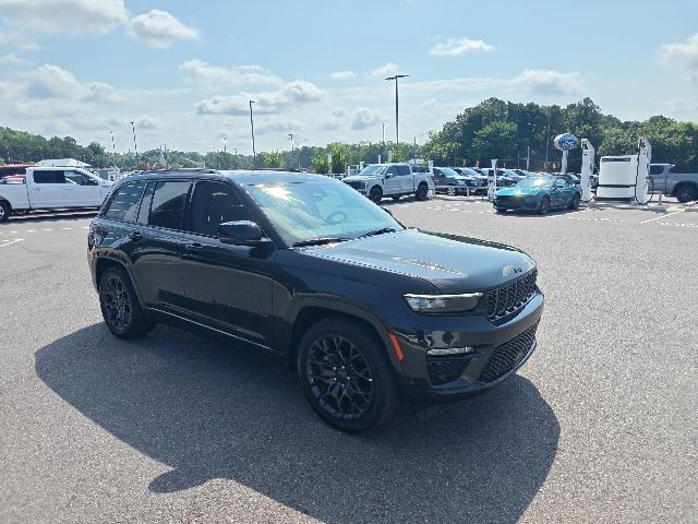 2024 Jeep Grand Cherokee Summit 4WD