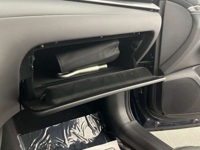 Certified Used 2025 Blue INFINITI LUXE image 35