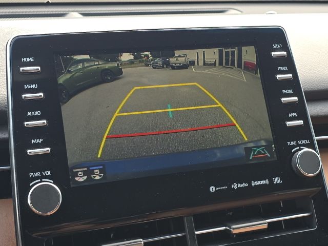 2019 Toyota Avalon Hybrid Limited:B02500
