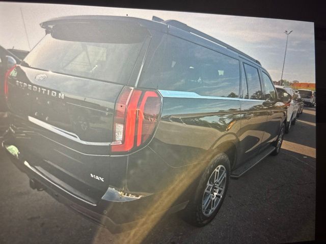 Used 2025 Ford Expedition Active with VIN 1FMJK1J85SEA30525 for sale in Kansas City