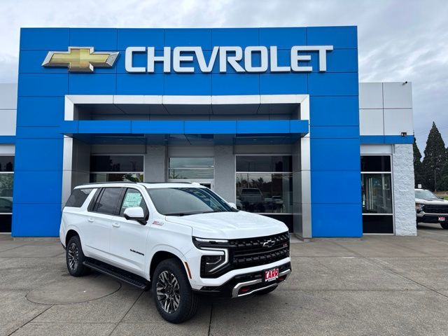 Summit White 2026 Chevrolet Suburban SUV / Crossover Four-Wheel Drive 