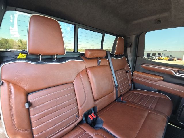 2025 GMC Sierra 1500 Denali Ultimate:C02563