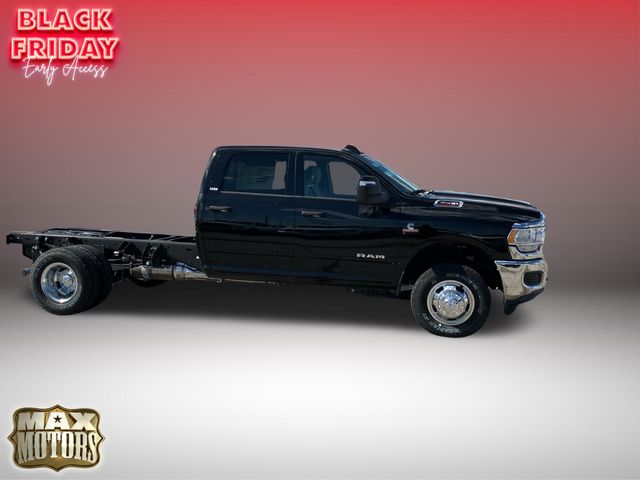 2023 Ram 3500 SLT 3