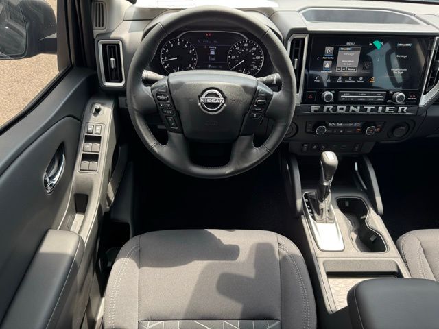 2025 Nissan Frontier SV - Photo 9