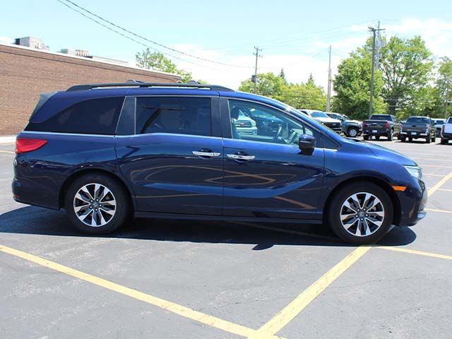 Used 2021 Obsidian Blue Pearl Honda EX-L image 5