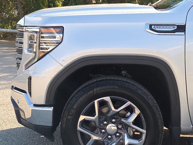 Used 2022 Silver GMC SLT image 5