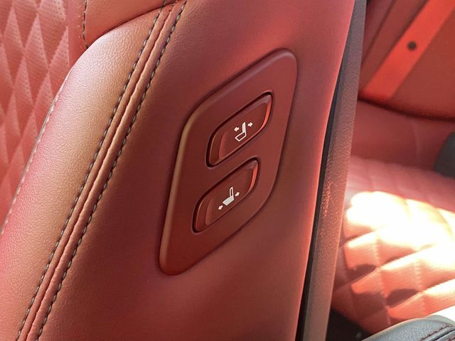 2025 Alta White Genesis G70 3.3T Sport Advanced RWD Sedan