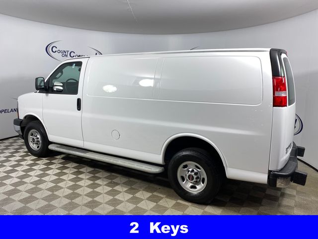 2023 GMC Savana 2500 Work Van photo