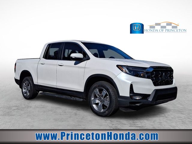 Platinum White Pearl 2025 Honda Ridgeline Pickup Truck All-Wheel Drive 9-Speed Automatic