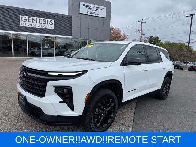 Summit White 2024 Chevrolet Traverse SUV / Crossover Four-Wheel Drive 8-Speed Automatic
