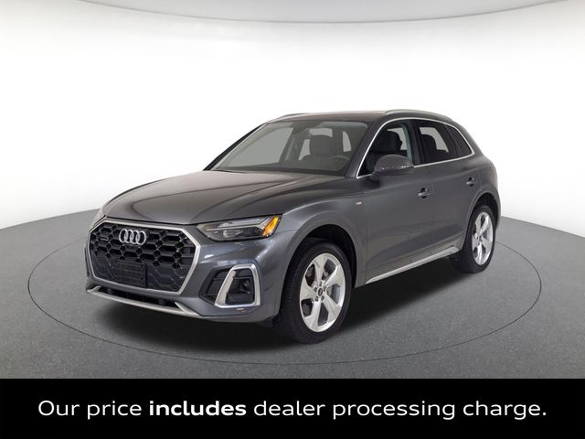 Daytona Gray Pearl Effect 2024 Audi Q5 SUV / Crossover All-Wheel Drive 7-Speed Automatic
