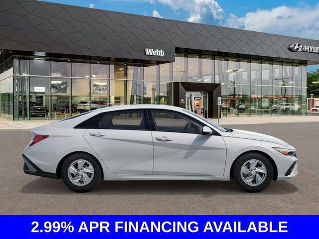 2025 Hyundai Elantra SE photo