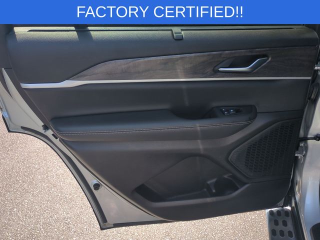 Used 2023 Silver Jeep Limited image 28