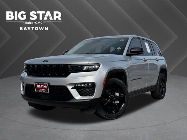 2024 Jeep Grand Cherokee Limited Silver at Texan Dodge Chrysler Jeep Ram