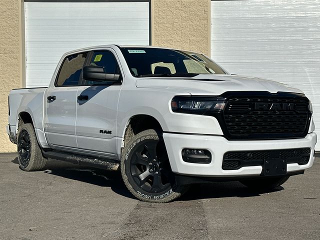 2026 RAM 1500 Express Crew Cab 4WD
