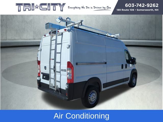 2025 Ram ProMaster 2500 photo 3