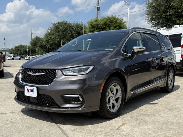 2023 Chrysler Pacifica Limited Gray at Durrett Motor Company