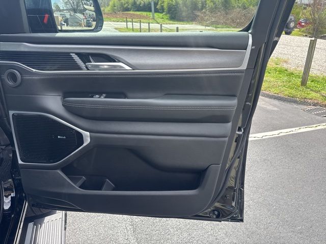 New 2026 Black Jeep Limited Reserve image 9
