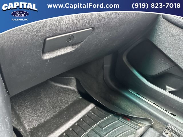 Used 2016 White Ford Sport image 27