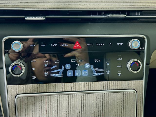 Thumbnail: 2025 Genesis GV80 - 16