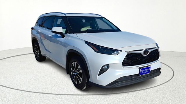 2022 Toyota Highlander XLE AWD