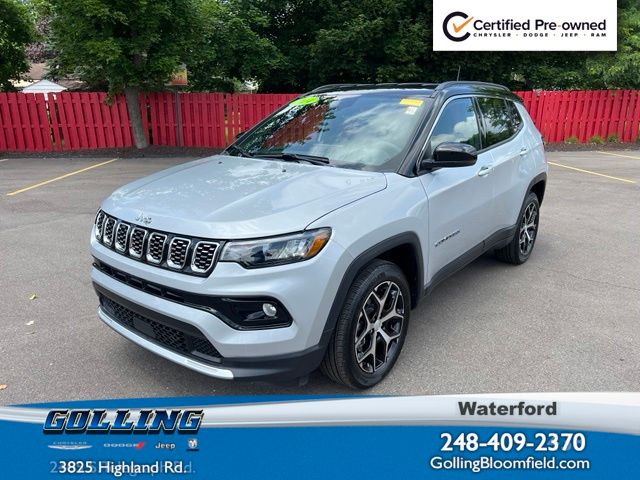 Silver Zynith Metallic Clearcoat 2024 Jeep Compass SUV / Crossover Four-Wheel Drive 8-Speed Automatic