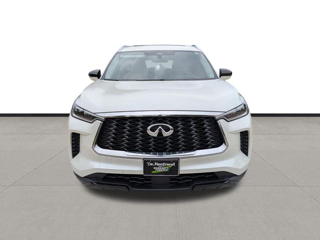 2024 INFINITI QX60 LUXE White at Bayshore Chrysler Jeep Dodge Ram