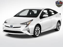 White (Blizzard Pearl) 2018 Toyota Prius Three Touring FWD Hatchback Front-Wheel Drive Continuously Variable Transmission