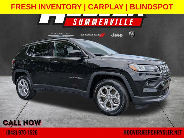 Diamond Black Crystal Pearlcoat 2024 Jeep Compass SUV / Crossover Four-Wheel Drive 8-Speed Automatic