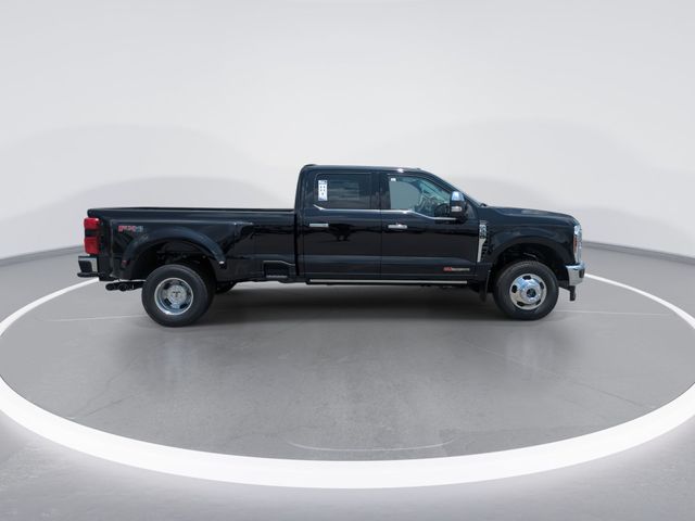 New 2026 Agate Black Metallic Ford F-350® Lariat® image 9