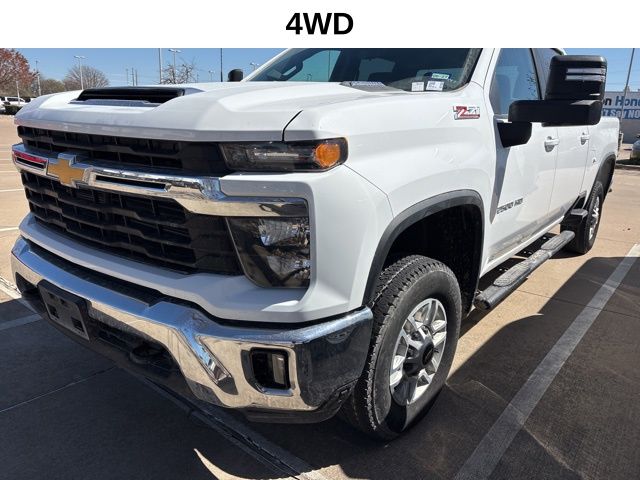 2025 Chevrolet Silverado 2500HD LT Crew Cab 4WD