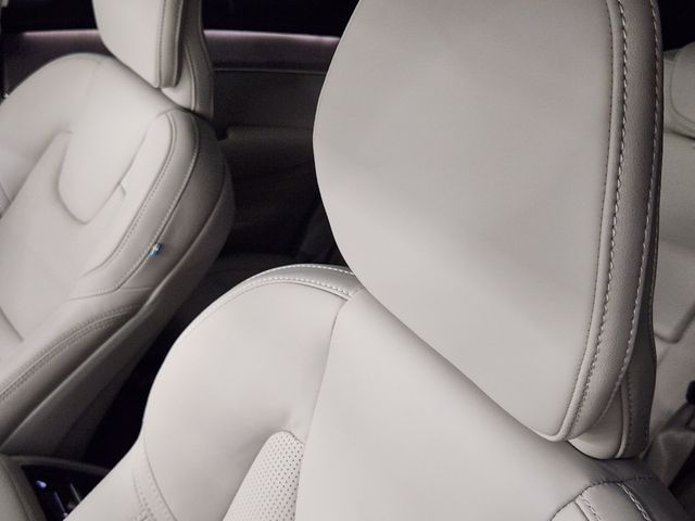 2026 Volvo XC90 Ultra - Photo 15