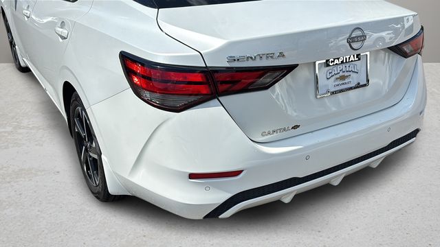 Used 2025 White Nissan SV image 39