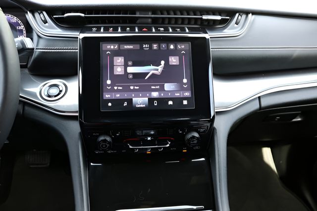 Used Car 2023 Jeep Grand Cherokee  Altitude For Sale Under $30,000 In Austin, Texas