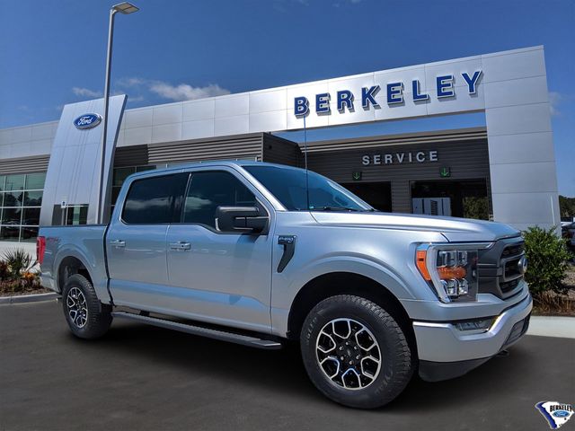 Silver Metallic 2022 Ford F-150 Pickup Truck Four-Wheel Drive Automatic