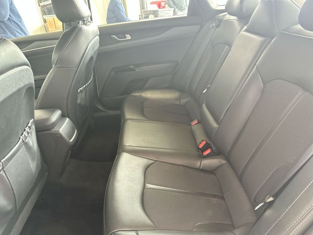 Used 2023 White Kia GT-Line image 26