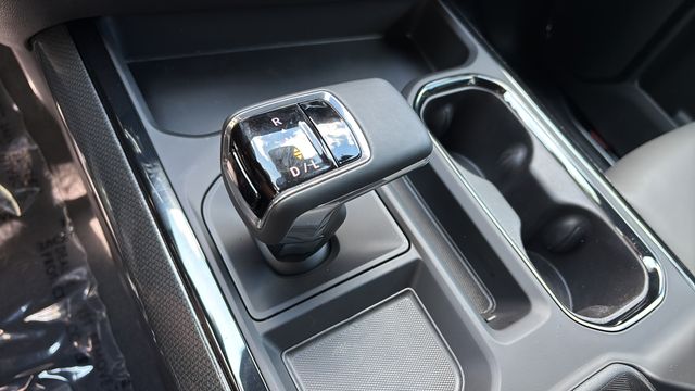 Used 2026 Gray Chevrolet ZR2 image 31