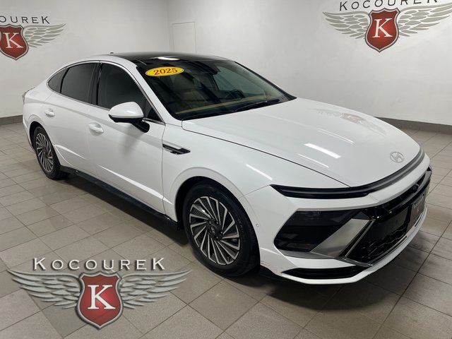 Serenity White 2025 Hyundai Sonata Hybrid Sedan Front-Wheel Drive 6-Speed Automatic