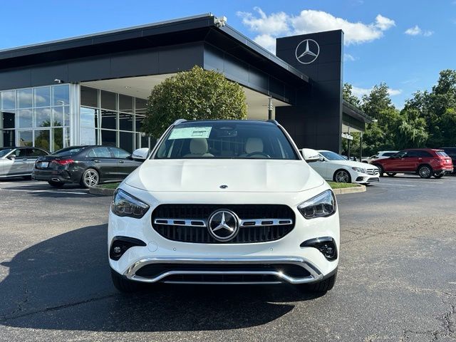 New 2026 White Mercedes-Benz GLA 250 image 3