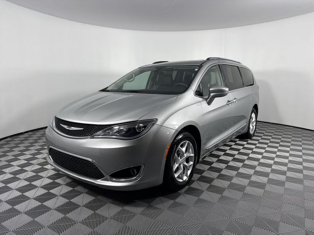 Used 2017 Chrysler Pacifica For Sale in Indianapolis, IN