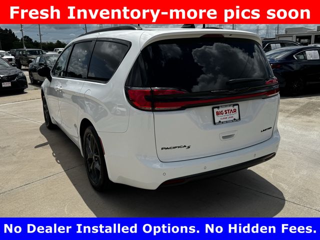 2025 Chrysler Pacifica Limited White at Mac Haik CDJR North Houston
