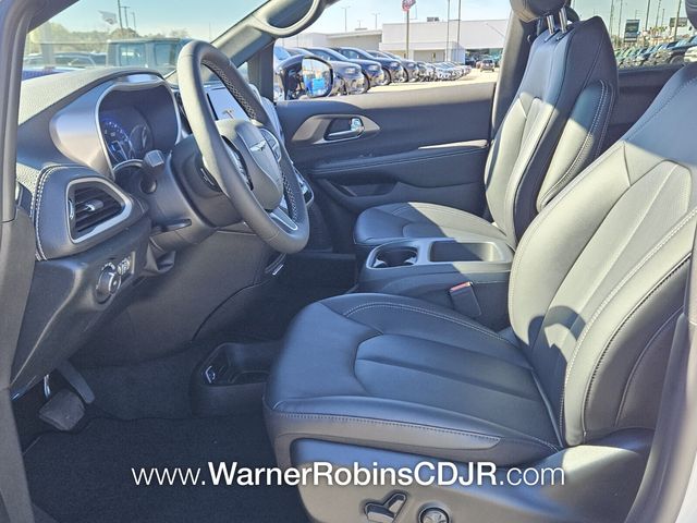 New 2026 White Chrysler Select image 5