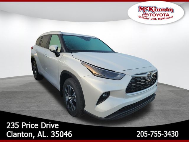 Pearl 2026 Toyota Highlander SUV / Crossover All-Wheel Drive 8-Speed Automatic