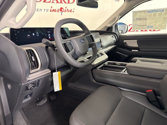 2025 Space Silver Metallic Ford Expedition Max 4X4 SUV