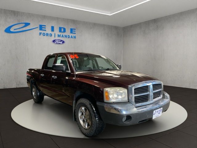 Deep Molten Red Pearl 2005 Dodge Dakota SLT Quad Cab 4WD Pickup Truck Four-Wheel Drive 5-Speed Automatic