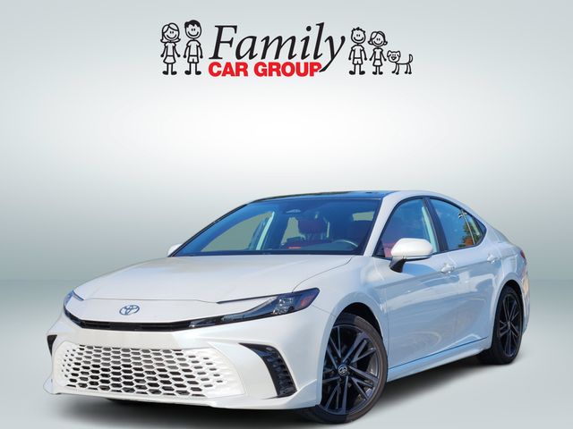 White (Wind Chill Pearl) 2025 Toyota Camry Sedan Front-Wheel Drive Continuously Variable Transmission